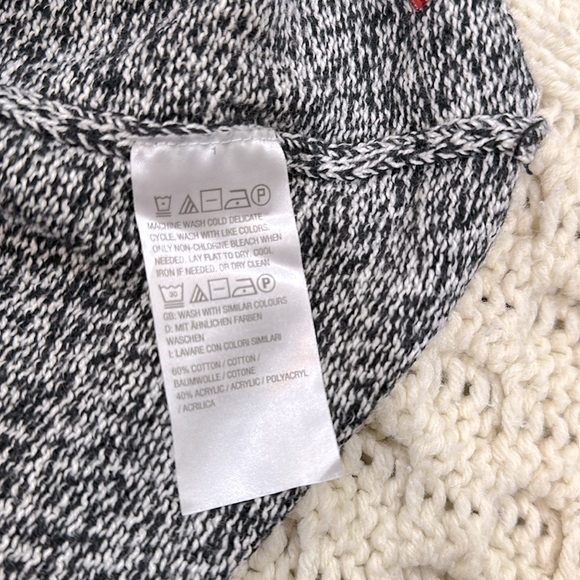 Peace love world Cozy Two-Tone Sweater size 3XL - Picture 5 of 5